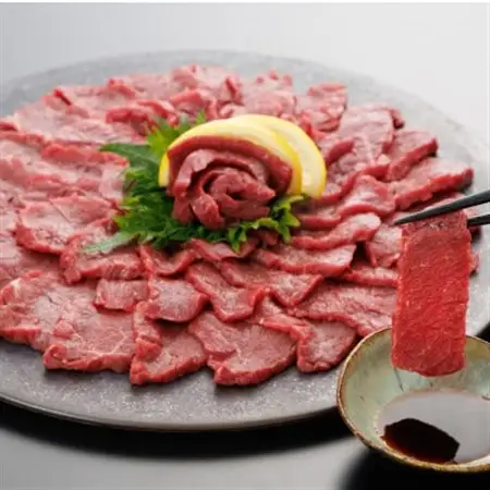 【熊本と畜】桜屋 上赤身馬刺し 500g【専用醤油付き150ml】(美里町)【配送不可地域：離島】【1619161】