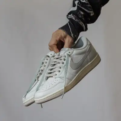 NODC【1985】 Gradation SHOELACES [173N32]