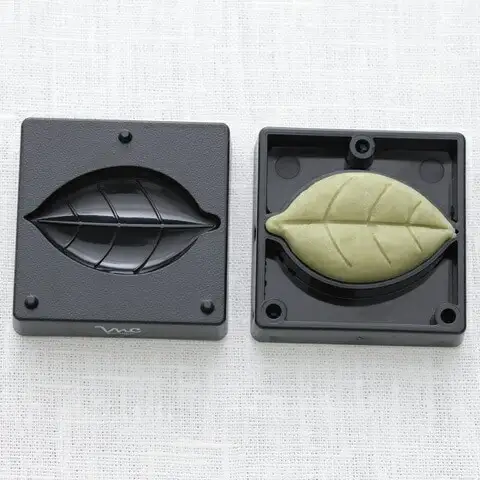 【手作り和菓子シリーズ】●練りきり型（へら付）：木の葉シリーズ● プラスチック製 和菓子 調理 料理 製菓 キッチン 調理器具 和菓子 お菓子 抜き型 押し型 型抜き ねりきり 押し寿司 千葉真知子先生監修〈スケーター株式会社〉  8-051