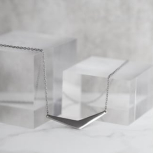 純チタンバーネックレス (V字) 42cm | アクセサリー ネックレス