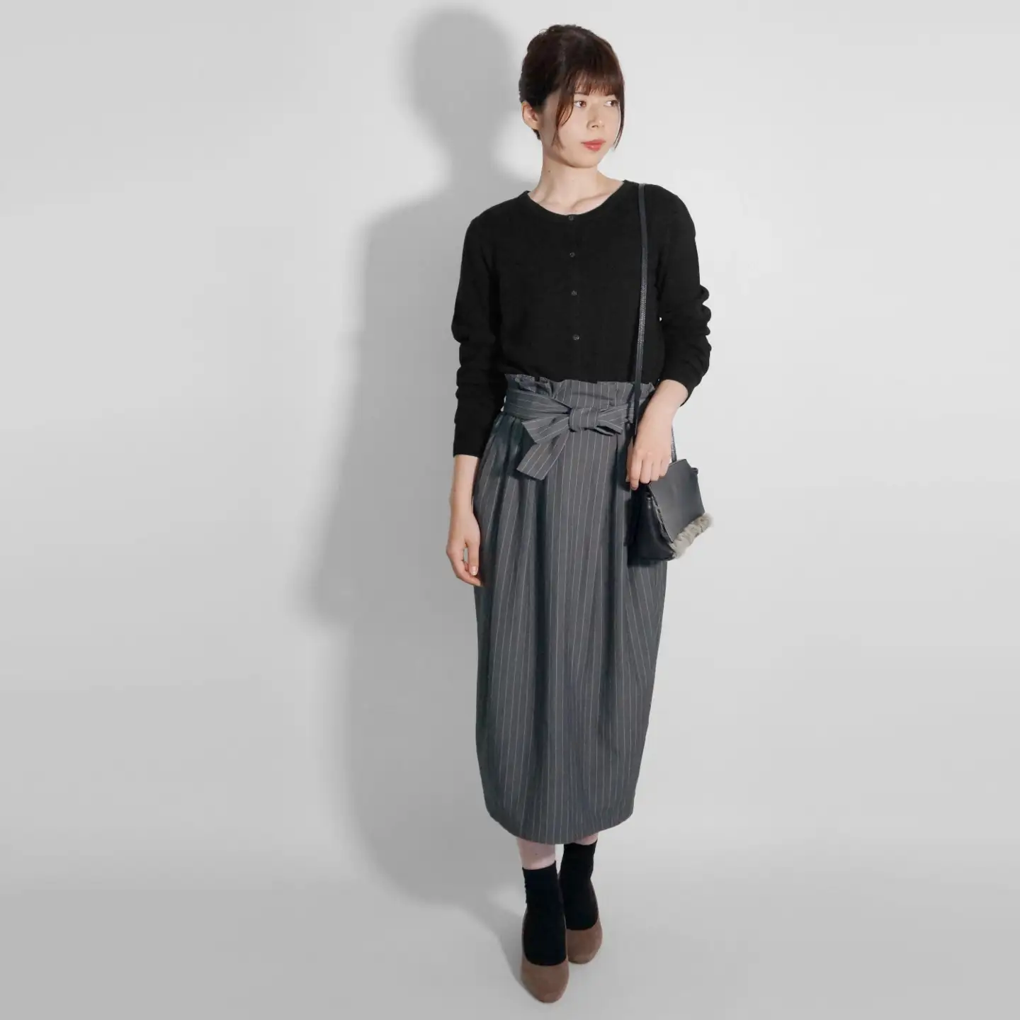 【先行予約】カシミヤニット クルーネック カーディガン ( ブラック・M ) レディース