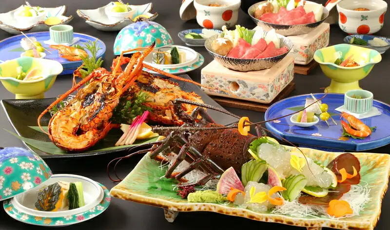 茨城県ブランド！特大『常陸乃国いせ海老』と「常陸牛」会席付　１泊２食ペア宿泊券【 茨城県 日立市 】
