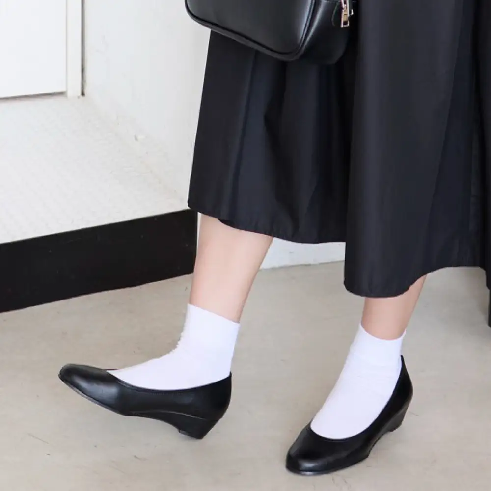 ウェッジプレーンパンプス｜ブラック M(23.5cm) レディース パンプス 3.5cmヒール ウエッジソール 幅広 甲高 外反母趾 ゆったり幅 大人気 靴 お仕事靴★