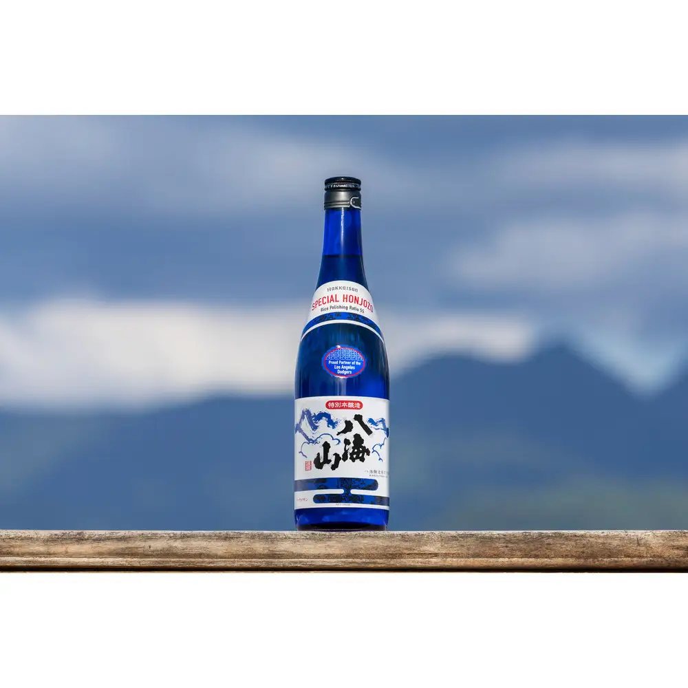 ドジャース公式日本酒 「特別本醸造 八海山」 ブルーボトル 720ml×1本  | ドジャース