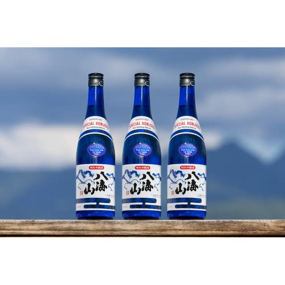 ドジャース公式日本酒 「特別本醸造 八海山」 ブルーボトル 720ml×3本  | ドジャース