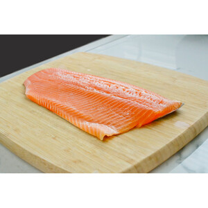 天然ビワマスのフィレ（半身セット）  600g
