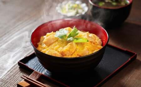 【松屋フーズ】親子丼 135g×15個 鶏肉 鶏 肉 卵 たまご タマゴ 玉子 親子 丼 丼ぶり 冷凍 ご飯 ごはん おかず 夜食 非常食 備蓄 夕食 食事 135g 15個