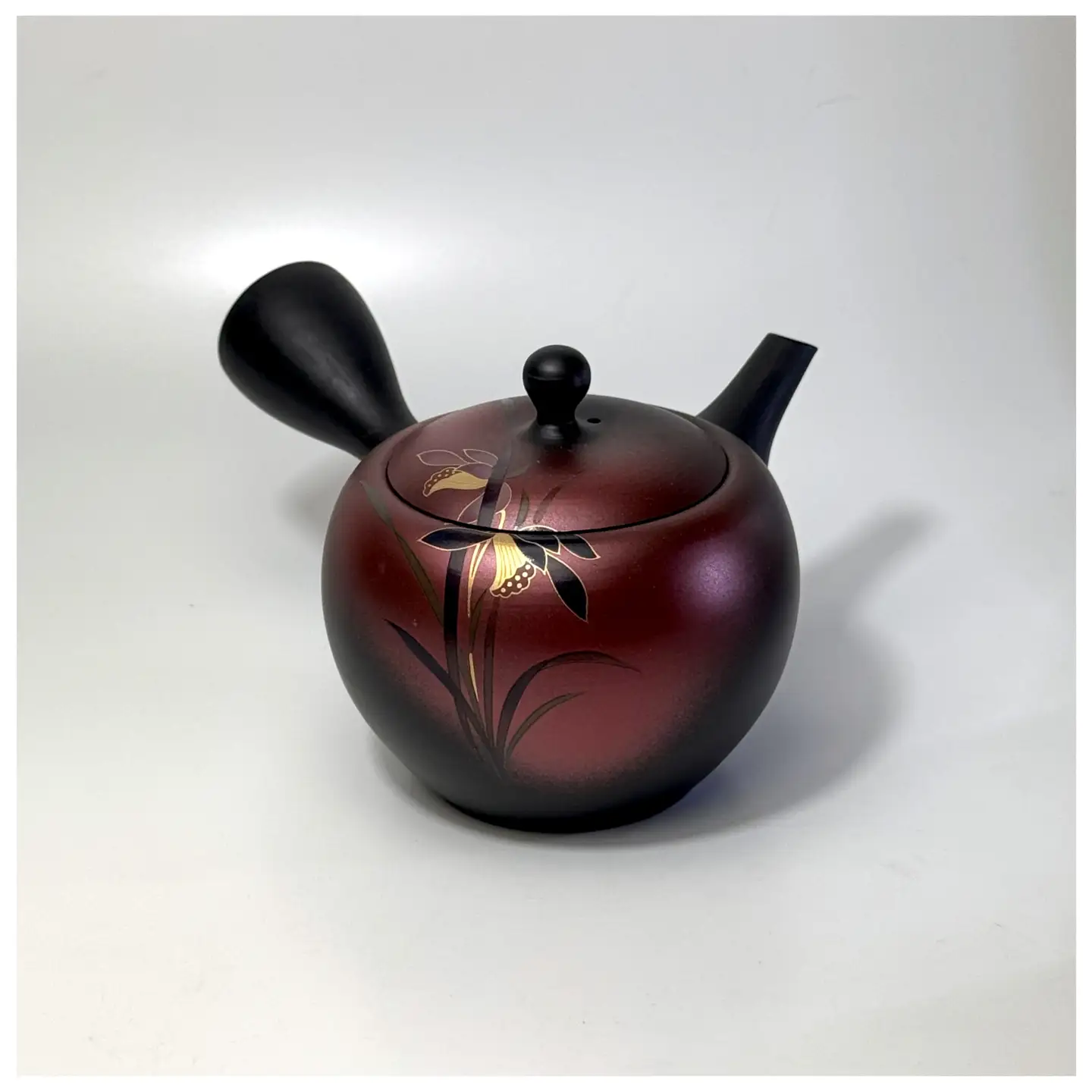 昭萠　16号黒泥丸形紫蘭急須　6-483｜陶器 やきもの 焼き物 手作り 職人 昭萌窯 丸よ小泉 愛知県 常滑市