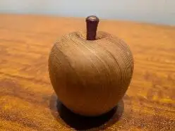 木製オブジェ りんご 小 杉 高さ4.9cm JikoujiCedar | インテリア 置物 おしゃれ 可愛い 新潟県五泉市