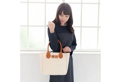 高級感をプラス!牛革持ち手付き 帆布ハンディートート【0423】