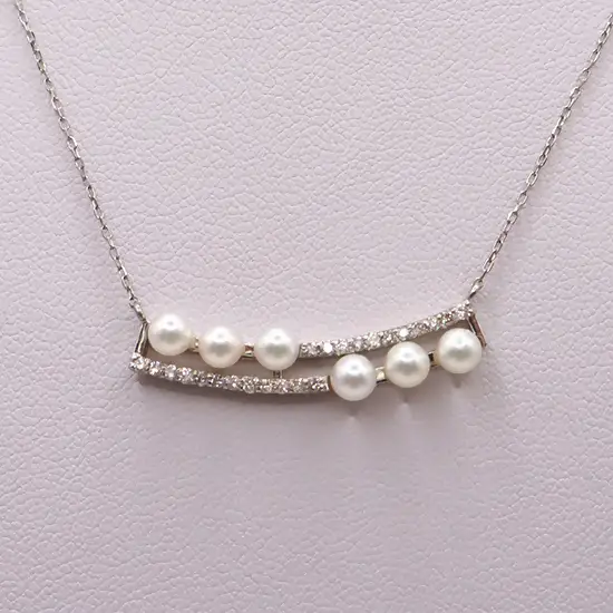 2064 Pt　あこやベビーパール3.5～4.0㎜　ダイヤモンド0.14ct　スライドタイプネックレス