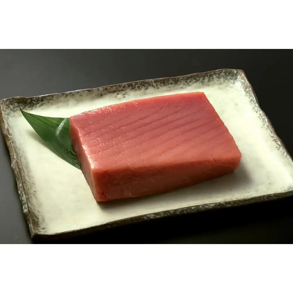 一度も冷凍していない生マグロ 中トロ 国内産蓄養本マグロ