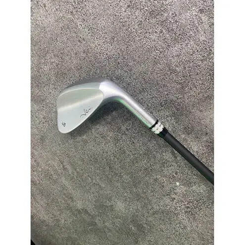 【福岡市】Abi Wedge ホワイトクロムメッキ58°　シャフト フジクラTRAVIL（105S）女性クラフトマンの阿比留俊子　設計・デザイン
