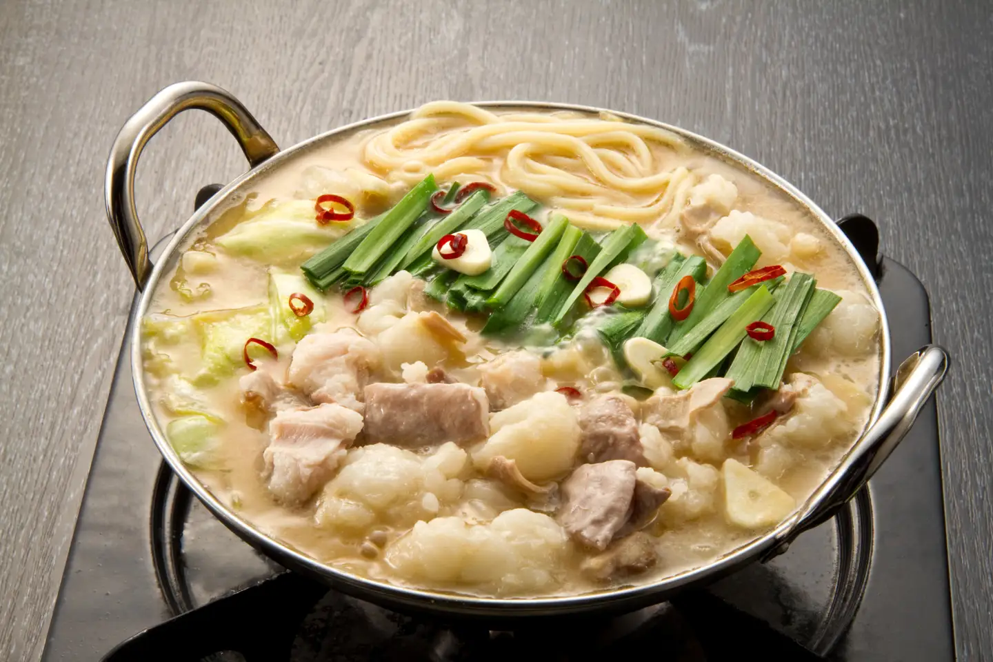 厳選国産牛博多もつ鍋　食べ比べ(味噌味・醤油味)と辛子明太子1kg(500g×2)