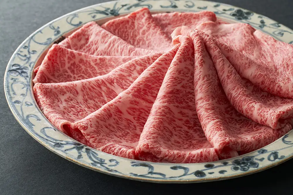 【一週間以内発送】【寛閑観】近江牛すき焼き・しゃぶしゃぶ用450ｇ(赤身250ｇ・霜降り200ｇ)【冷蔵】【FR46W】