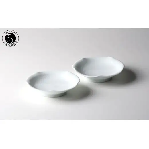 有田焼 白磁輪花豆皿ペア【佳秀窯 西山正作】食器 器 うつわ 伝統工芸 ろくろ 豆皿 お花 bs024