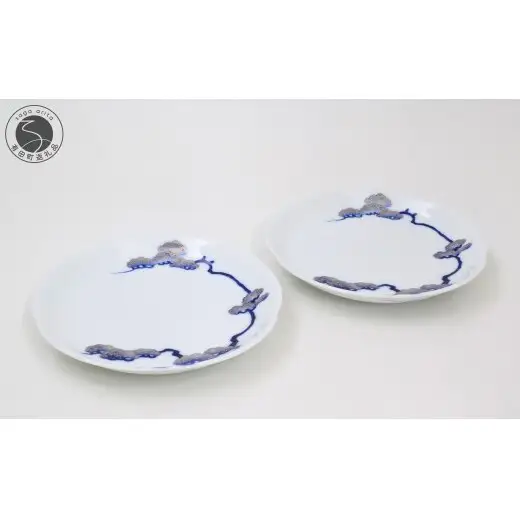 有田焼 金彩松 ペア梅型皿【深川製磁】食器 器 うつわ 和食器 伝統工芸 松 縁起物 吉祥紋様 セット aa067