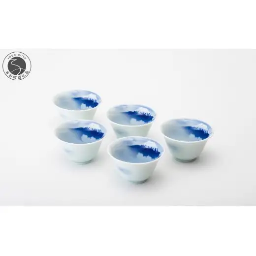 有田焼 富士山 新朝顔型仙茶碗揃【深川製磁】食器 器 うつわ 和食器 煎茶碗 湯呑 ゆのみ 伝統工芸 染付 富士 磁器 陶磁器 青 ブルー セット aa061