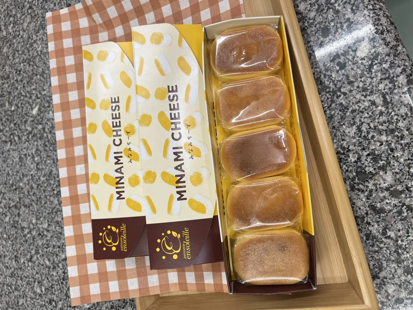 011-021 ふんわり　スフレチーズケーキ　５個入×２箱YSKAJ001