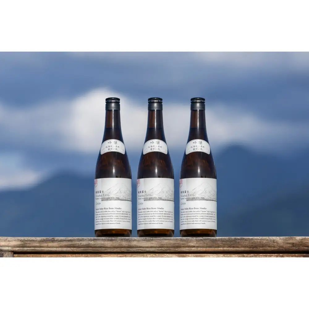【化粧箱付き】 八海山 吟醸 ニセコ蝦夷富士【四合瓶720ml×3本】