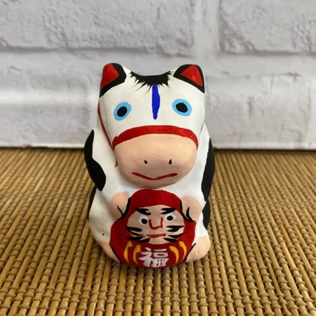 達磨抱き午(うま)手作り張子人形【埼玉県 春日部市 達磨抱き午 うま 干支 置物 手作り 張子人形 縁起物 伝統工芸 ギフト】（AW013-1）