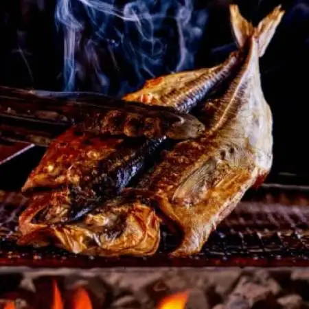 魚伝特製干物「あじサイズ違いセット(特大2枚・中間1枚)」(冷凍)【配送不可地域：離島】【1784191】