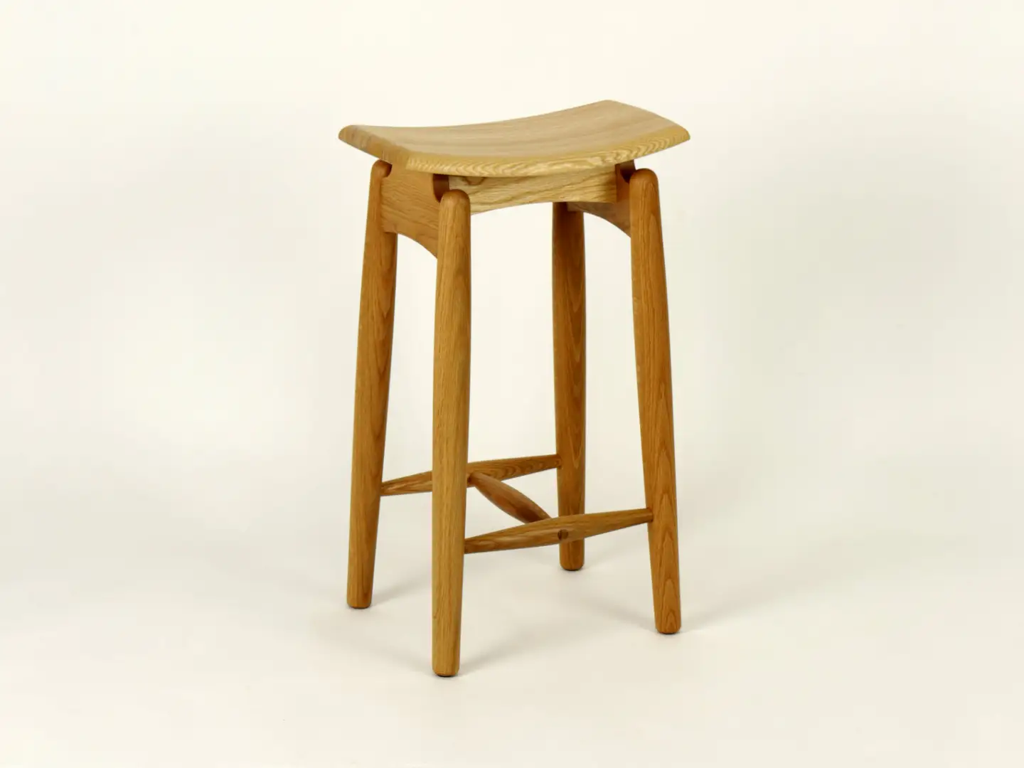飛騨の職人が製作 組木加工 スツール Mサイズ（ダーク）飛騨の家具 北々工房