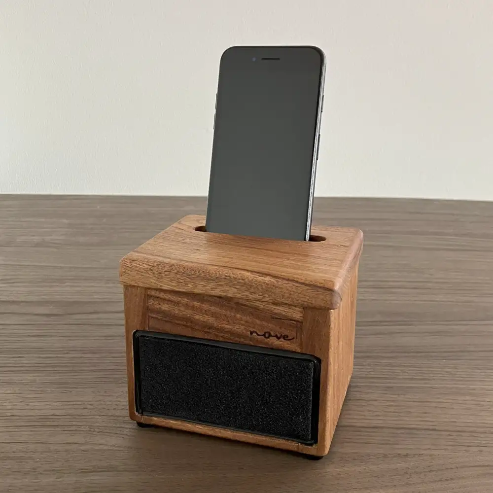 【ａｍｐ：ギターアンプをモチーフにしたスマホスピーカー】スマホスピーカー スマホスタンド 電源不要 ギターアンプ 充電 蓄音機 nove
