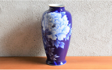 深川製磁 【有田焼】ルリ牡丹　細長１４号花生 aa040