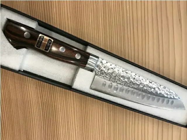 H37-15 関吉秀作 ディンプル付はがね鍛造本割込 三徳包丁 165mm