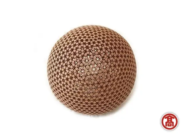 亀甲丸籠組照明用傘 小 ［髙島屋選定品］【組子細工 伝統技法 オブジェ 伝統 木製 檜 ヒノキ インテリア おしゃれ 球体 繊細 お祝い プレゼント ギフト 贈り物 ご自宅用 島根県 安来市】
