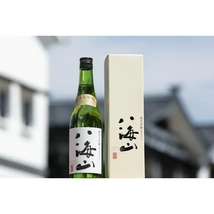 越後の名酒「八海山」純米大吟醸【四合瓶720ml】 | 八海山