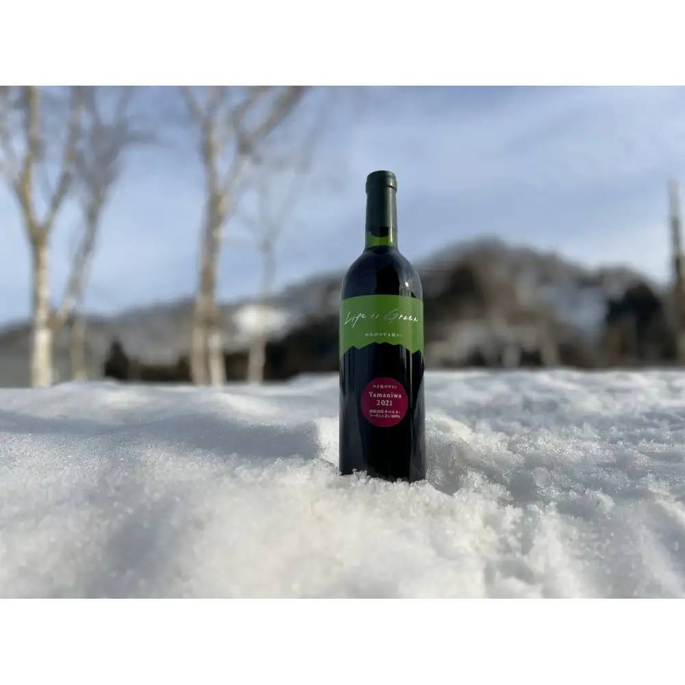 南魚沼産カベルネ2021―反射シートの光が描く、雪国ワインの極致 750ml×1本 | ワイン