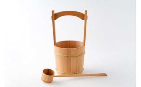 天然秋田杉 花手桶・柄杓 (竹タガ) 国産 職人手作り ひしゃく 天然木 木製 日本製 職人 手作り お墓参り用品 墓参用 お盆用品 お彼岸用
