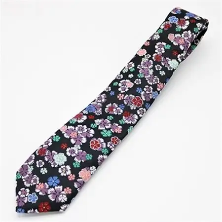 【数量限定】ひな人形の生地で仕立てたネクタイ(ナデシコ柄)_装飾品・工芸品 ネクタイ・ベルト 服飾小物 _【1143768】