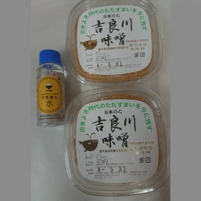 ごはんがおいしく炊ける不思議な水と田舎みそ 1kg