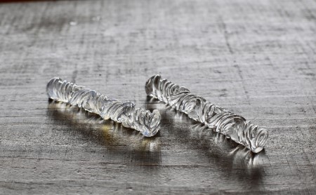 ガラスのカトラリーレスト（2本組） 雑貨 日用品 工芸品 箸置き  ブルー