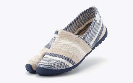 足袋型シューズ『たびりら』カラー：海【25.0cm】【倉敷市産 国産 靴 くつ シューズ 足袋型コンフォートシューズ 足袋シューズ 足袋 軽い 綿100％ 岡山県 倉敷市 おすすめ 人気】