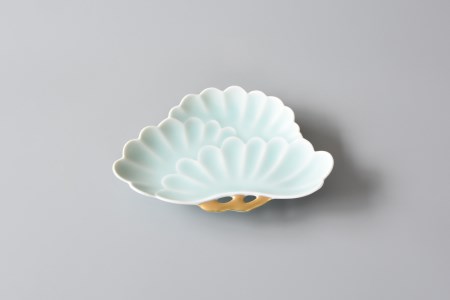 【伊万里焼】青磁 小皿 モイスト金彩三階松 028-H1184