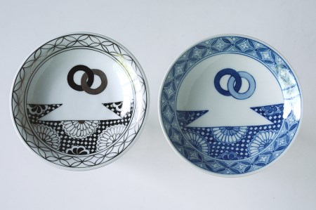 【伊万里焼】温故知新小皿（輪繋菊紋）2枚セット 135-H741