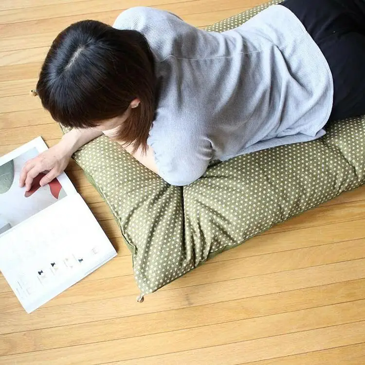 【 洛中高岡屋 】うたた寝にちょうどいい寛ぎのアイテム　カバータイプごろ寝敷きふとん＜ゆったりサイズ＞（グリーン系）