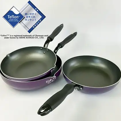 雪丸フライパン　ファミリー3点セット 雑貨 日用品 キッチン用品 IH調理器 ガス火 テフロン 