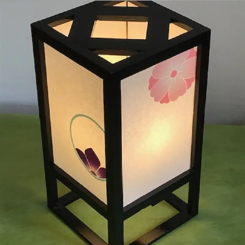 着物生地で作ったおしゃれな行灯（あんどん） のぞき紋
