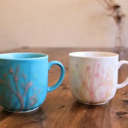 【datta.沖縄南の島陶芸工房】珊瑚カップ 青色x純白（ペアセット）