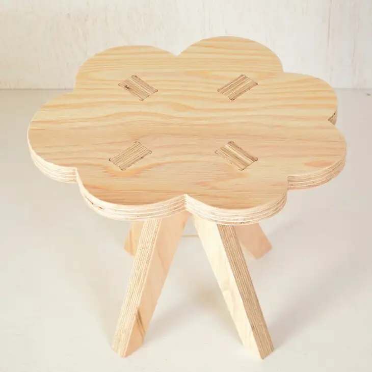 親子でイスづくりが楽しめる！ 木製イス 《くも》 OTOMO STOOL mini 【613-1】