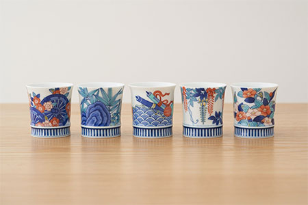 【伊万里焼】伊万里鍋島焼ぐい呑揃（５個入）絵違い 028-H1157