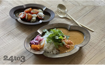 金泥 木瓜皿 L/ Mセット（各1枚） 24to3 西富陶磁器 有田焼 化粧箱入り 和食器 食器 うつわ 器 カレー皿 パスタ皿 盛皿 2枚セット 食器セット ワンプレート 取り皿 おしゃれ アンティーク ゴールド 35000円 3.5万円 bi036