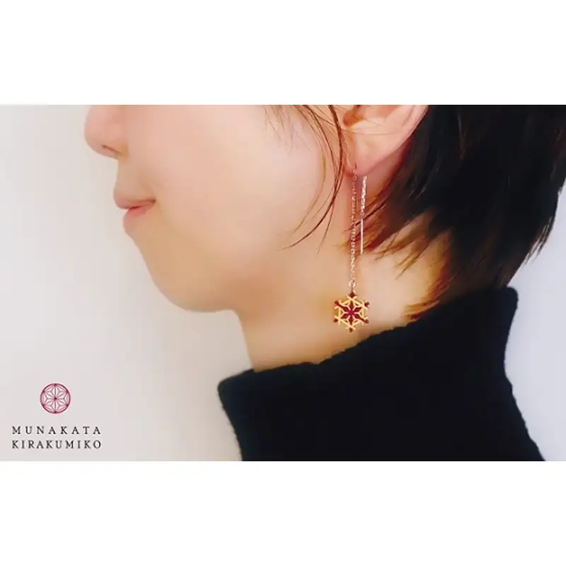 ゆらゆら揺れる組子のピアス【時安建具店】_HA0994