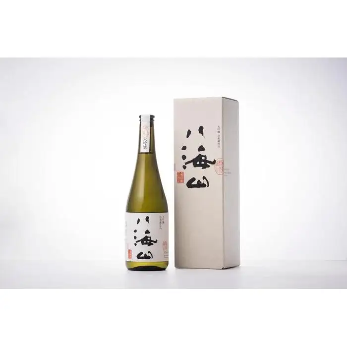 越後の名酒「八海山」 大吟醸 八海山 浩和蔵仕込【四合瓶720ml】 