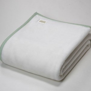日本製 アクリル毛布 マイクロファイバー シングルサイズ 140×200cm グリーン｜シンプル カラー 軽量 ウォッシャブル 秋冬向け 丸洗いOK [3127]